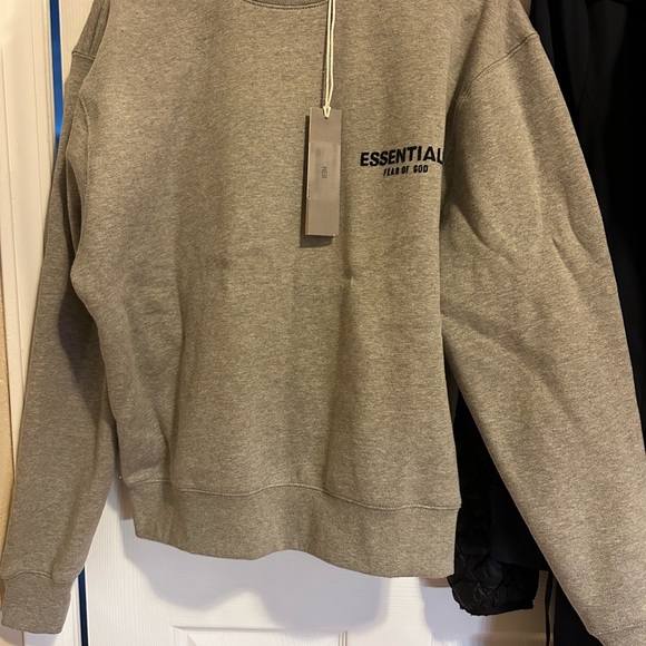 Essentials xxs sweater - Picture 3 of 3